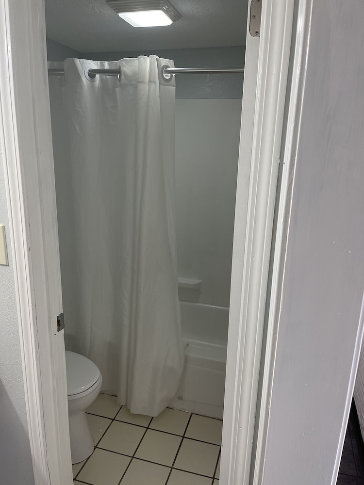 Branson Victorian Inn - photo 7