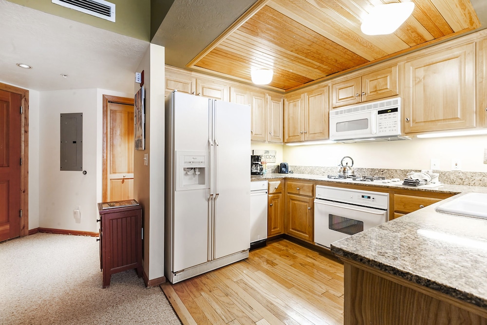 The Caledonian by All Seasons Resort Lodging - photo 109