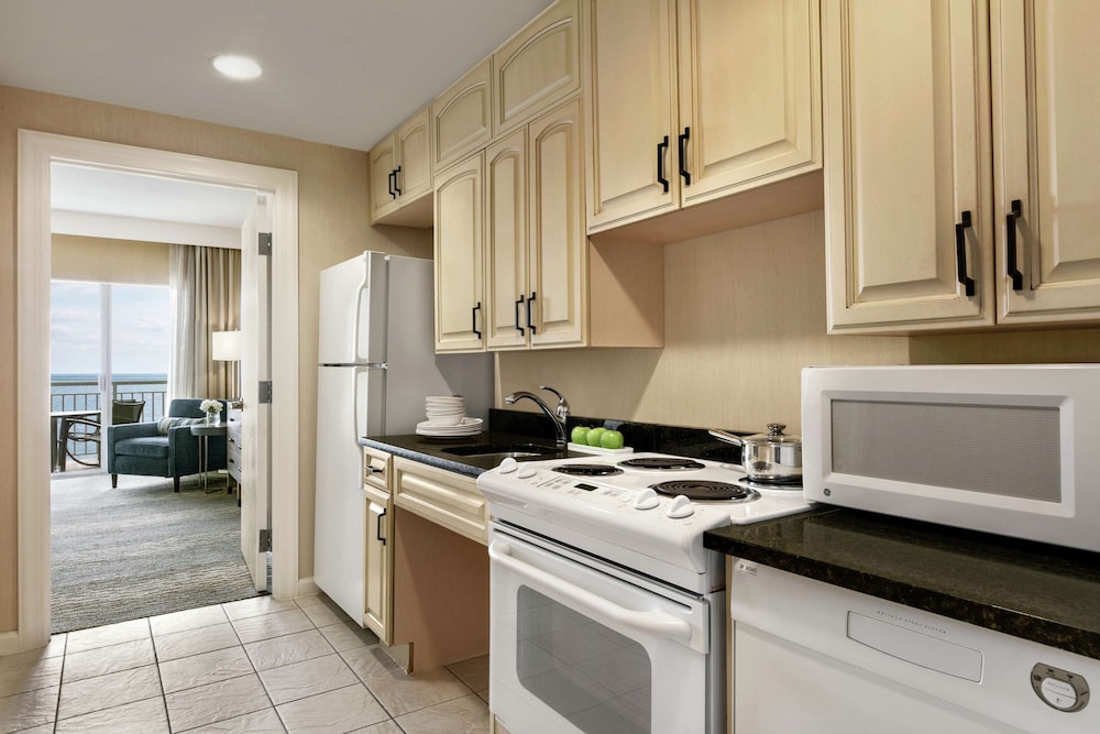 Hilton Ocean City Oceanfront Suites - photo 20