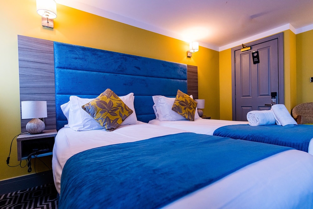 Stonecross Manor Hotel — Kendal — photo 3
