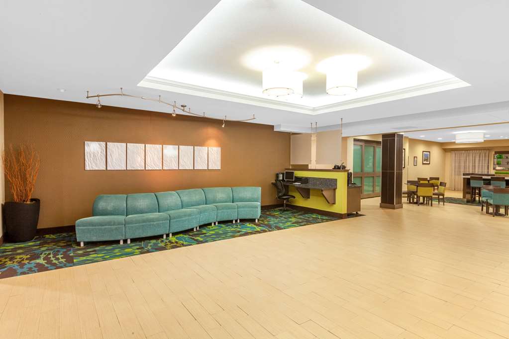 La Quinta Inn & Suites by Wyndham Midland North - photo 3