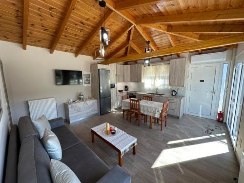 Evia Riviera — hotel in Episkopi