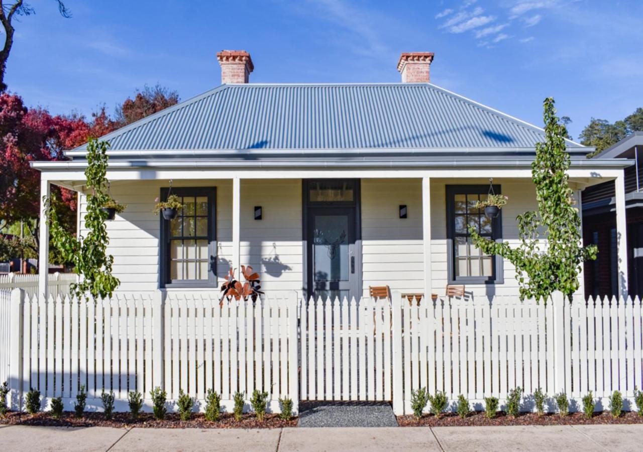 Heritage Cottage Daylesford — 4-Star Luxury Hotel in Daylesford, Australia