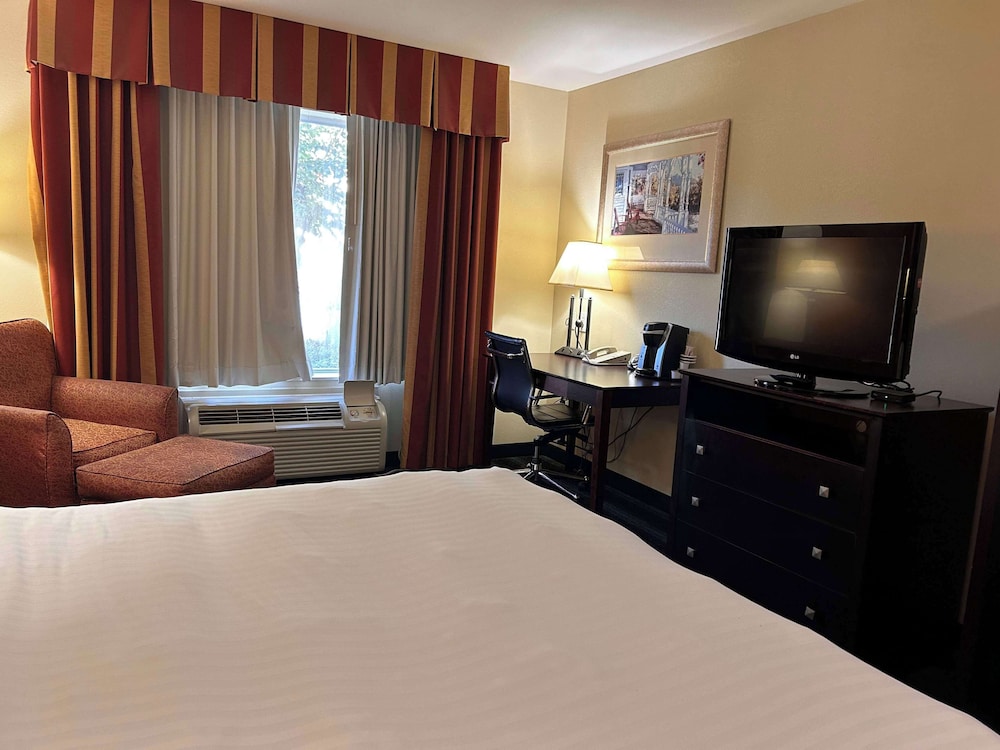 Express Inn Leesville Ft Johnson SureStay Collection by BW - photo 6