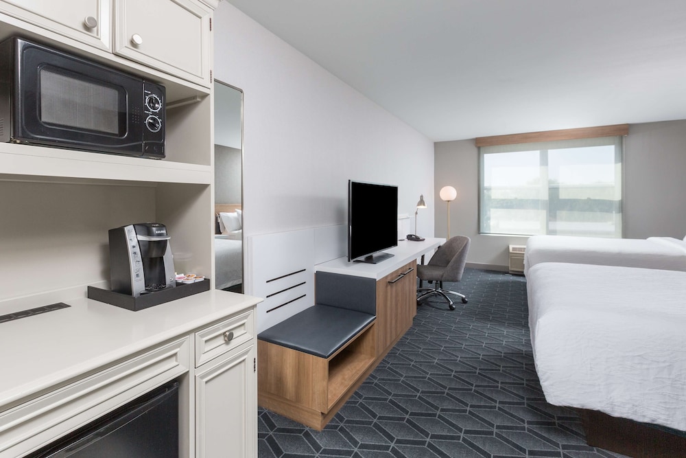 Hilton Garden Inn Oakland San Leandro - photo 12