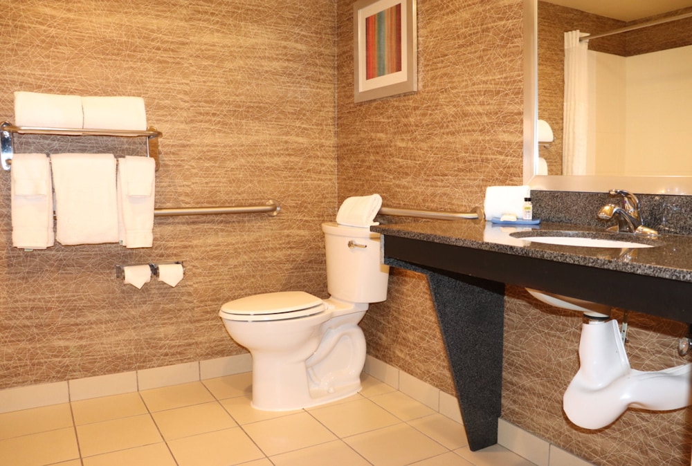 Holiday Inn Express Port Hueneme by IHG - photo 22