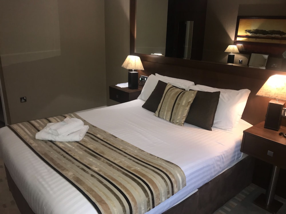 Alona Hotel — hotel in Bellshill