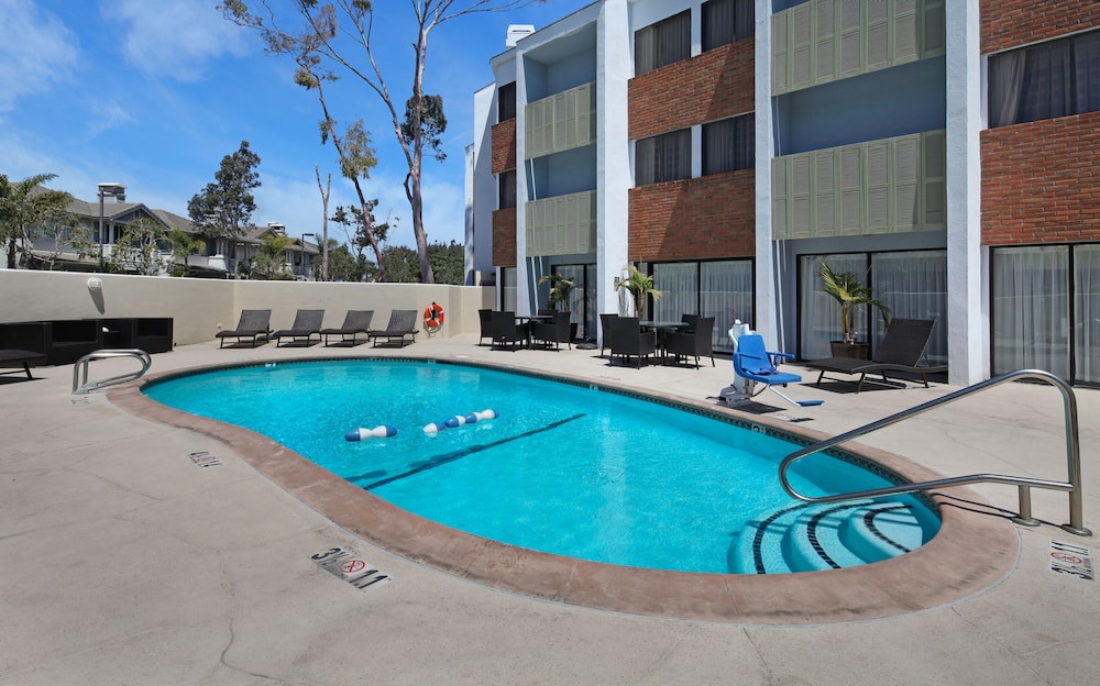Holiday Inn Express Port Hueneme by IHG - photo 25