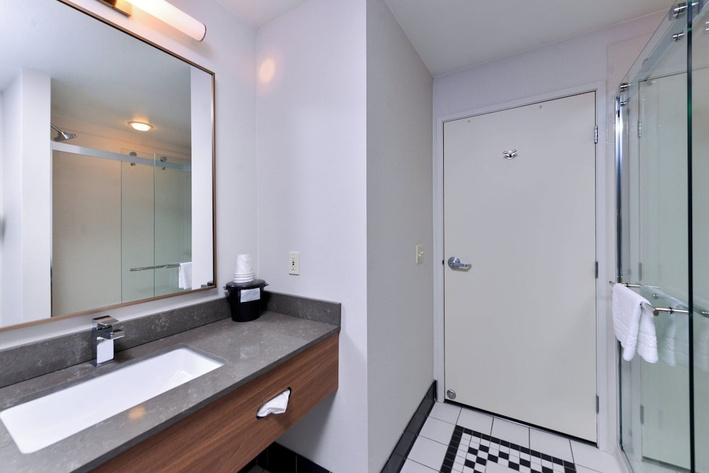 Fairfield Inn & Suites by Marriott Beloit - photo 21