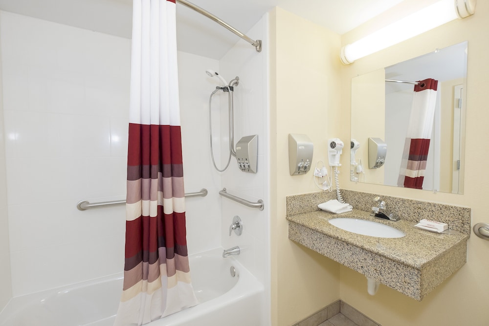 Red Roof Inn Annapolis - photo 25