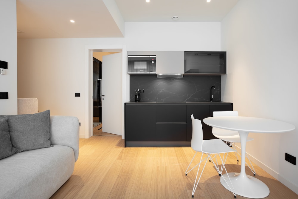 Sant'Ambrogio Apartments — 4-Star Luxury Hotel in Milan, Italy