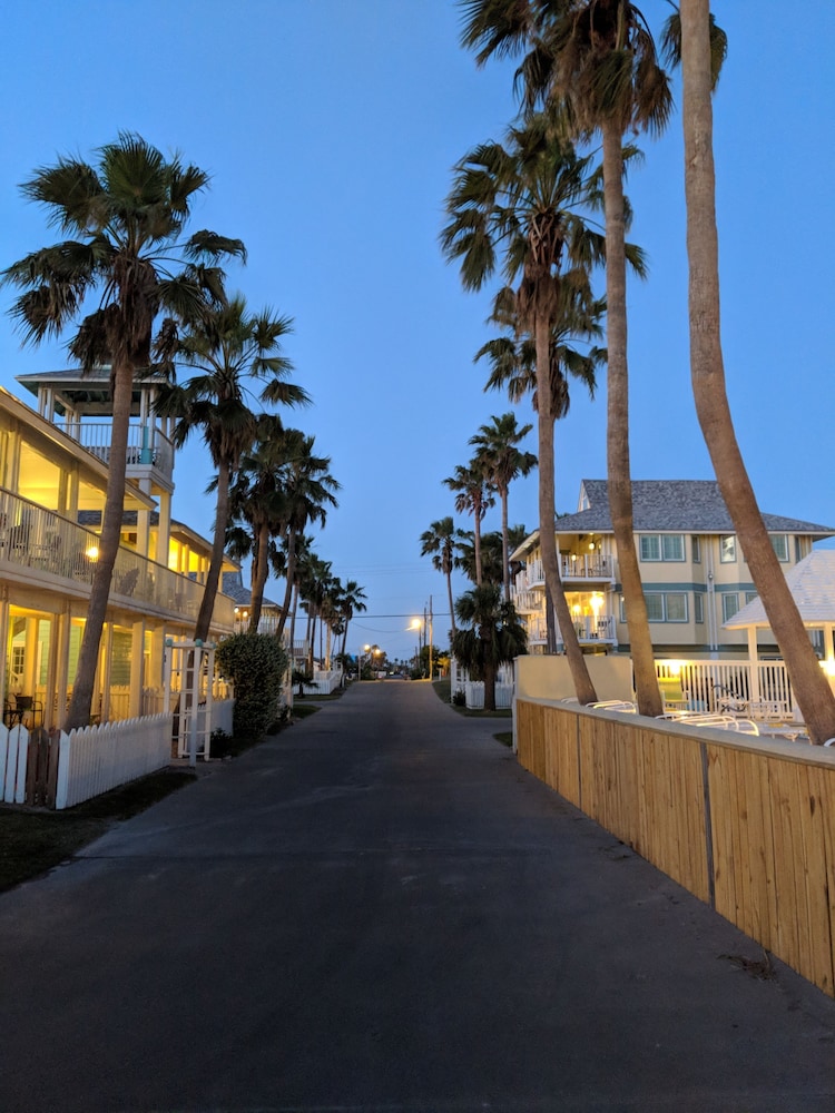 Seashell Village Resort - photo 111