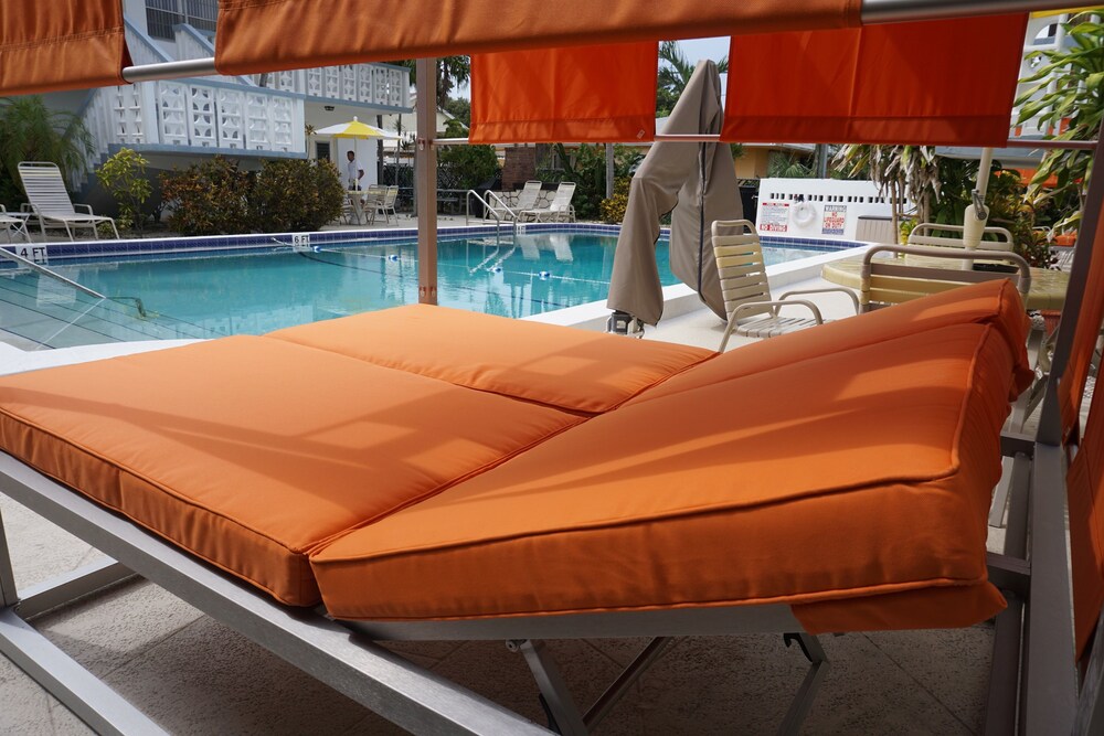 Club Lux Resort By the Beach - photo 38