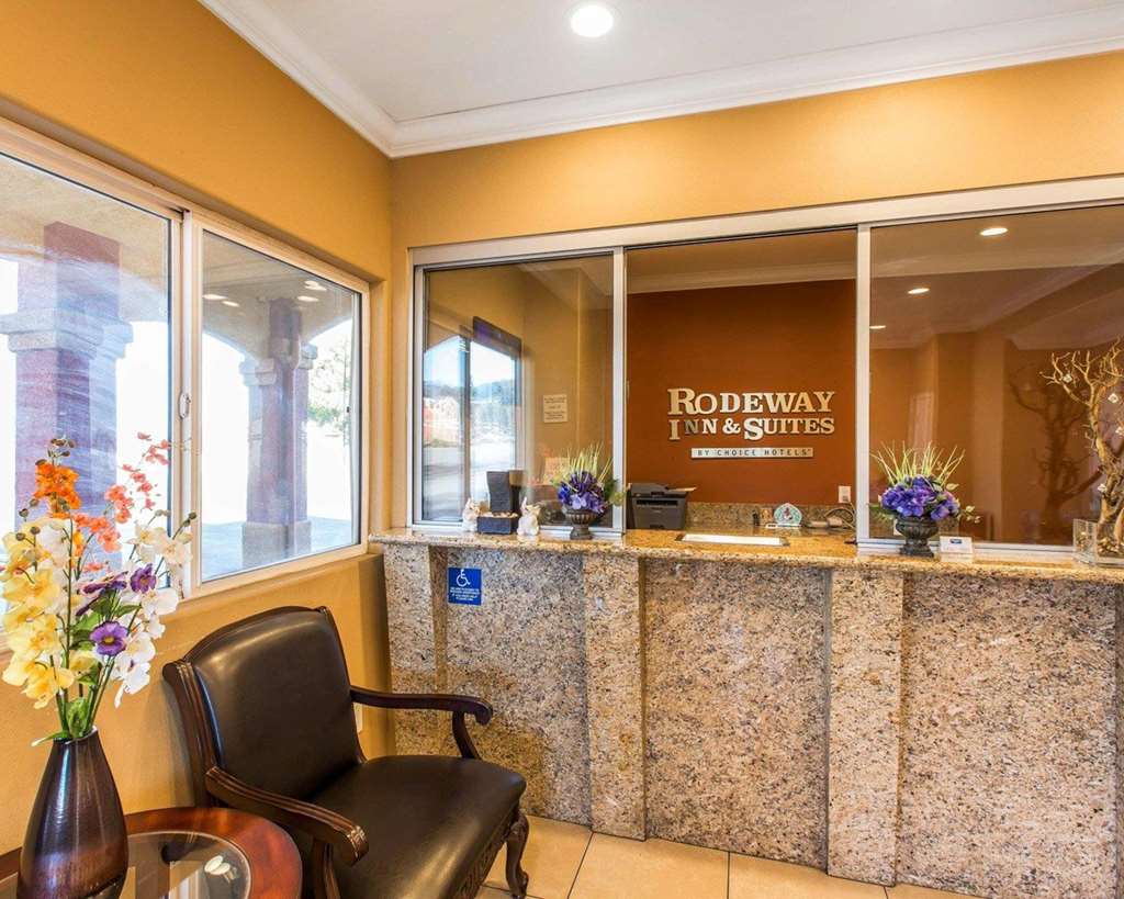 Rodeway Inn & Suites Corona - photo 7