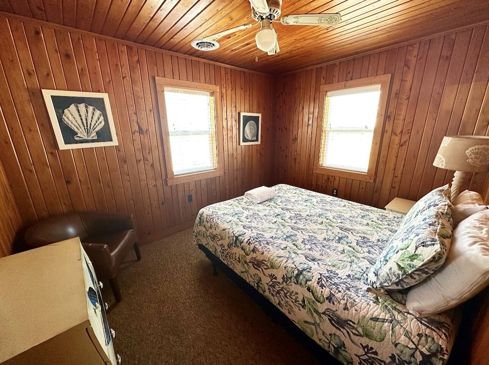 SandSpur Ocean Cottages - photo 16