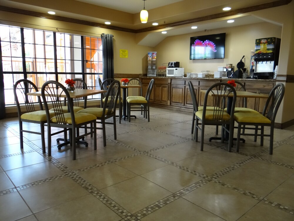 Lone Star Inn San Benito Harlingen - photo 13