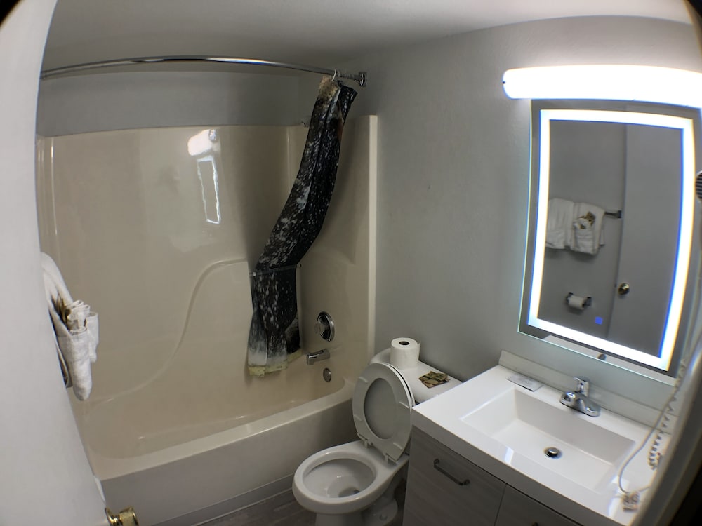 Tower 64 Motel & RV - photo 86