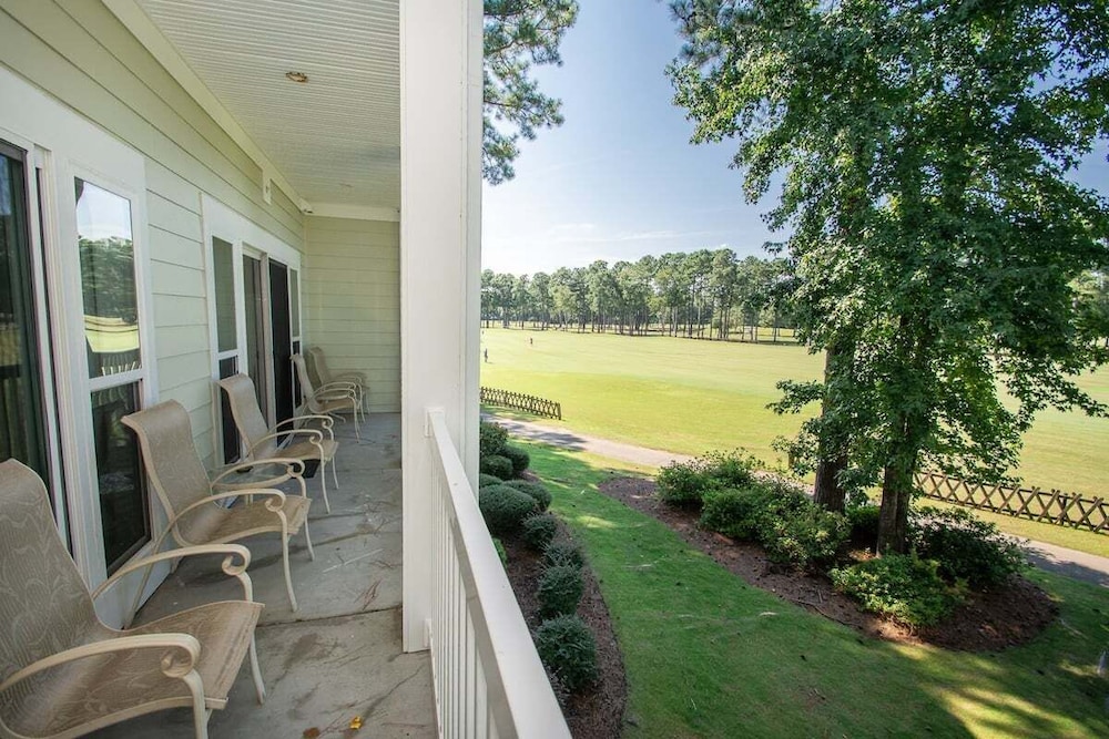 World Tour Golf Resort Course front Unit 103 — 4-Star Luxury Hotel in Myrtle Beach, United States