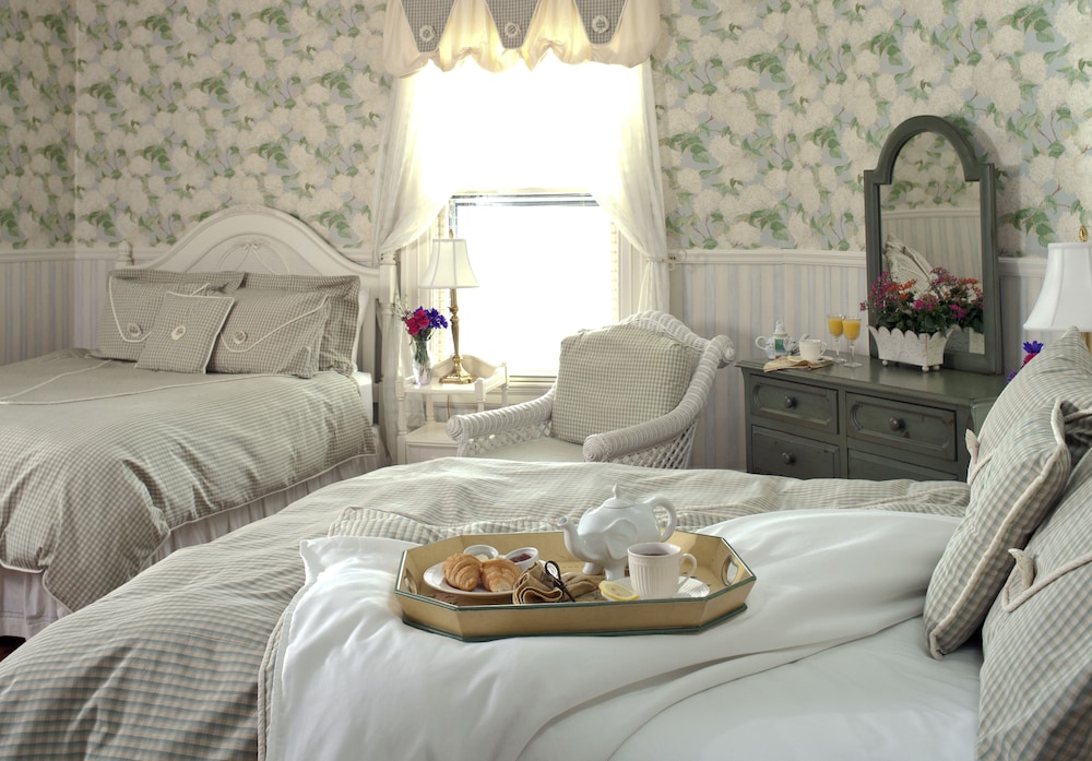 Albemarle Inn - photo 33