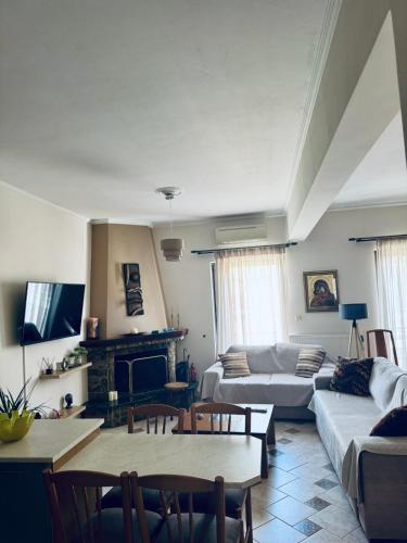 Pnoe Luxury House — 4-Star Luxury Hotel in Nafplio, Greece