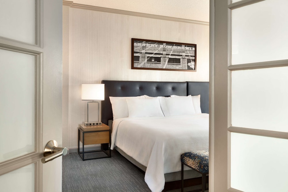 Embassy Suites by Hilton Monterey Bay Seaside - photo 16