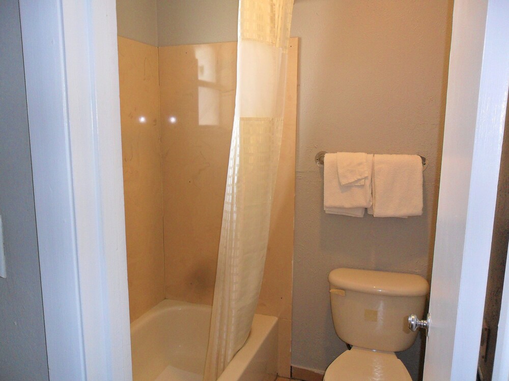 A Ok Motel - photo 22