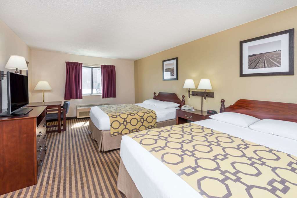 Baymont by Wyndham Metropolis - photo 11