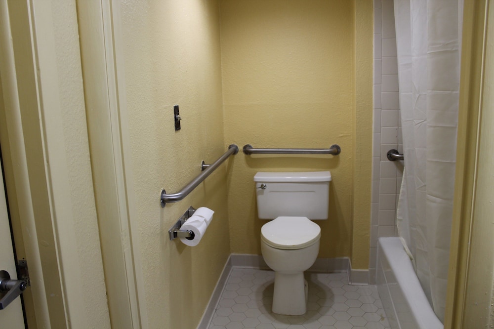 The Fitzgerald Inn - photo 15