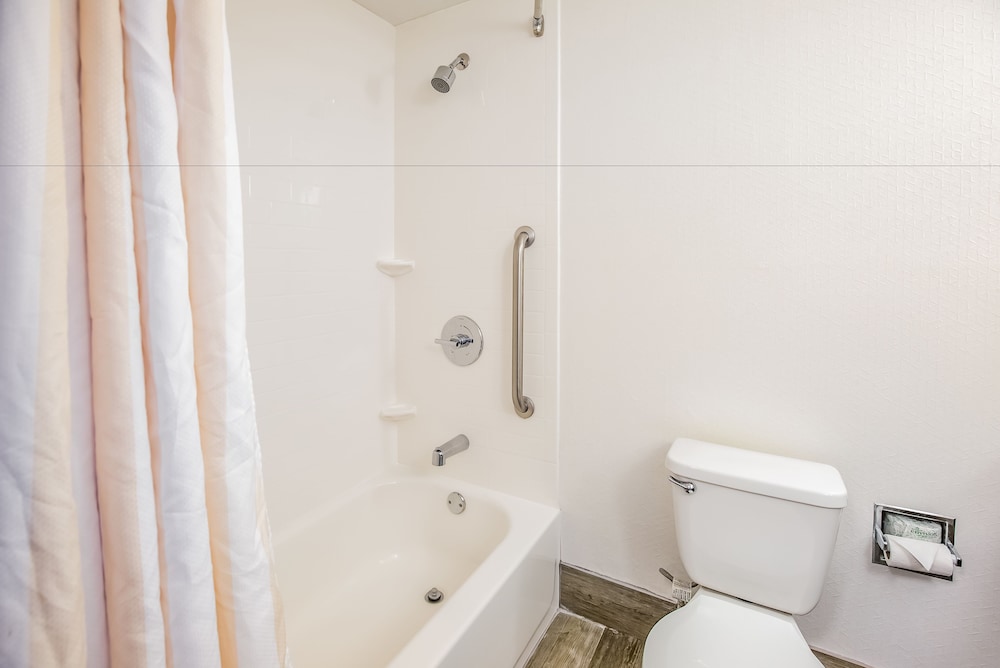 Hilton Garden Inn Orange Beach Beachfront - photo 61