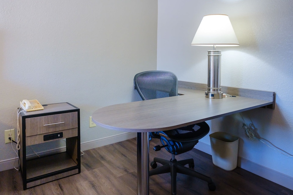 Red Carpet Inn Washington DC - photo 5