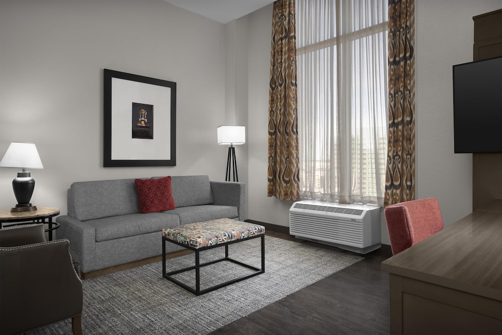 Hampton Inn & Suites Austin @ The University Capitol - photo 19