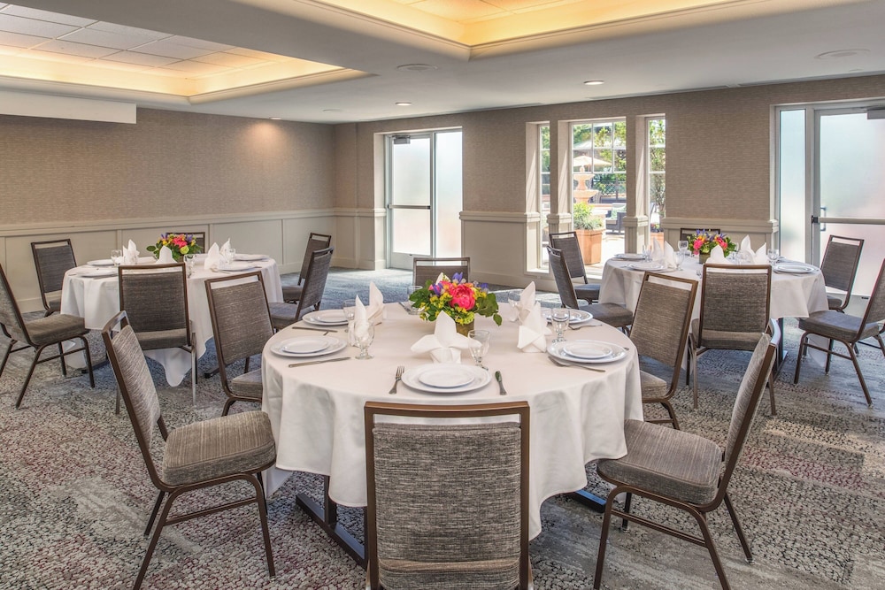 Courtyard by Marriott Portland North - photo 23