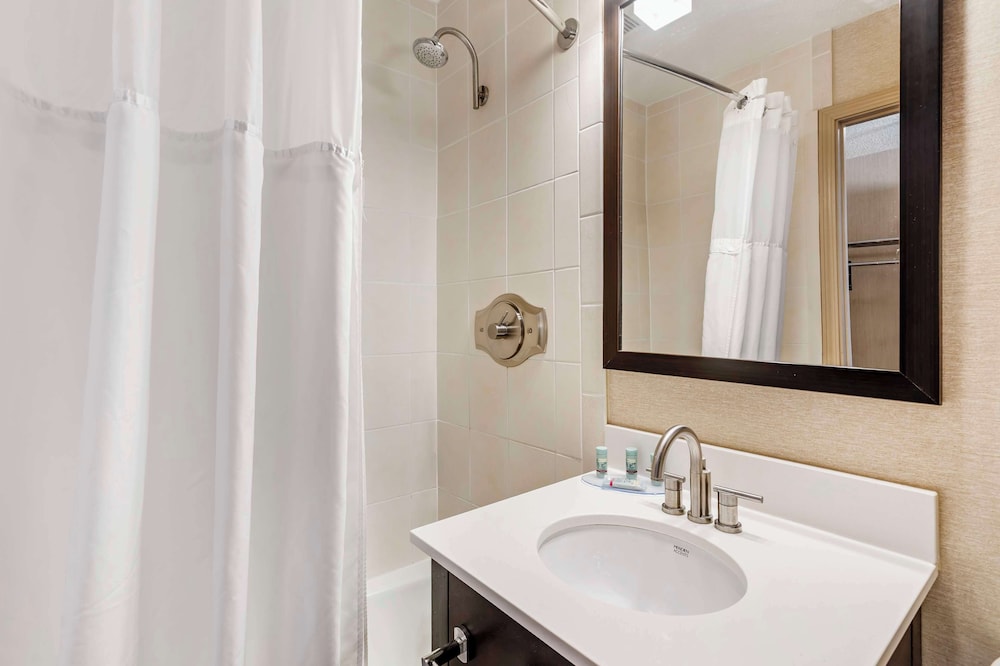 Hotel Watertown - photo 16