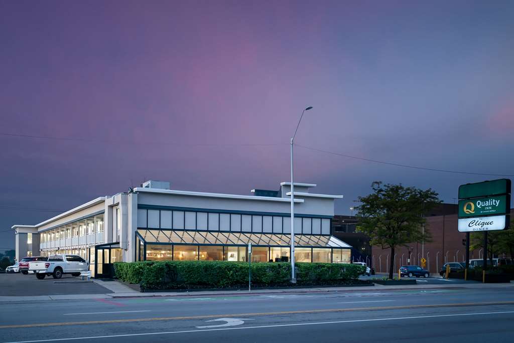 Quality Inn Detroit Downtown - photo 7