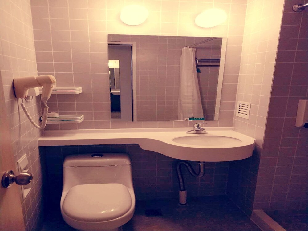 Jinjiang Inn Baoding Development Zone - carbon neutral hotel in Baoding