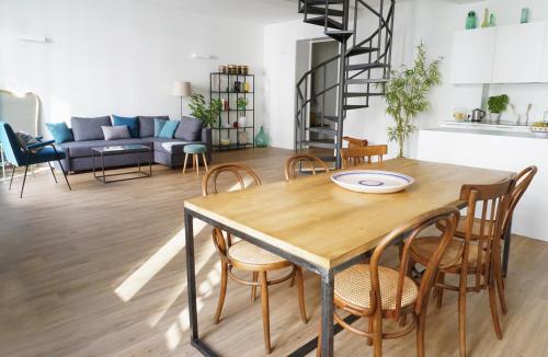 T home Stylish apartment Palermo center — 4-Star Luxury Hotel in Palermo, Italy