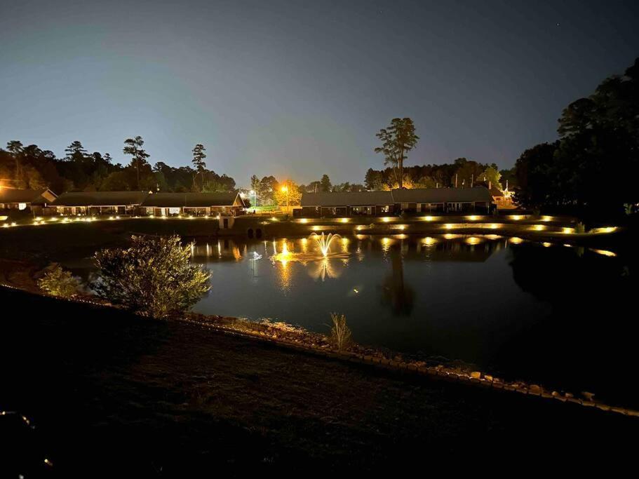 Retreat At Premier Parks — Longview