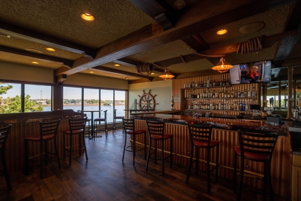 Clover Island Inn - photo 28