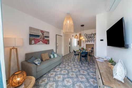 Casa Royale Appartamento Acqua — 4-Star Luxury Hotel in Lierna, Italy