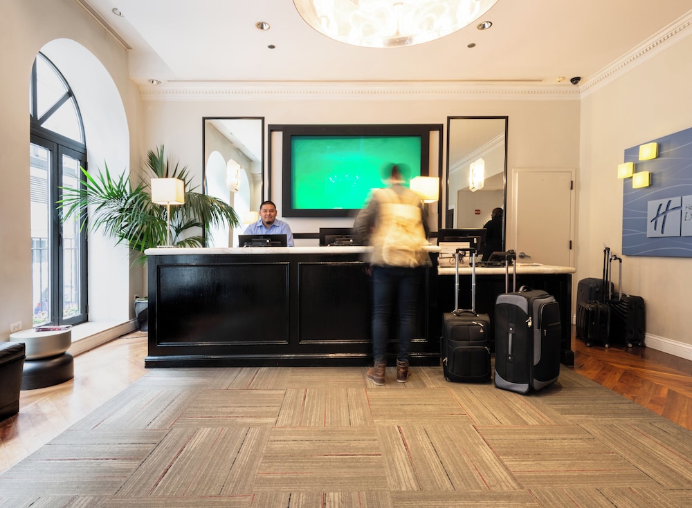 Holiday Inn Express Chicago Magnificent Mile - photo 50