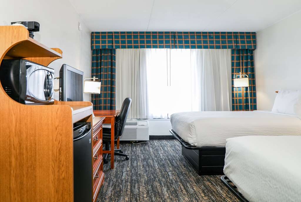 Ramada by Wyndham Cumberland Downtown - photo 27