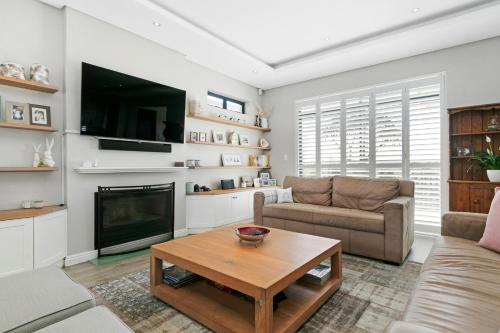 On the Greens Villa — 4-Star Luxury Hotel in Cape Town, South Africa