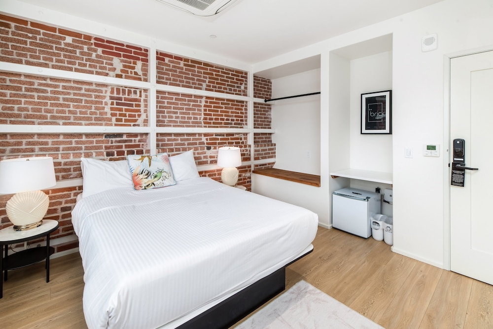The Brick Hotel - photo 4