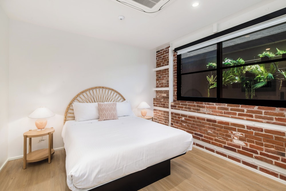 The Brick Hotel - photo 23