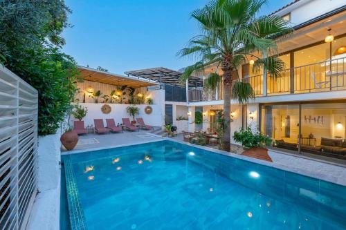 Charming 3bed villa w pool very close to centre — 4-Star Luxury Hotel in Kas, Turkey