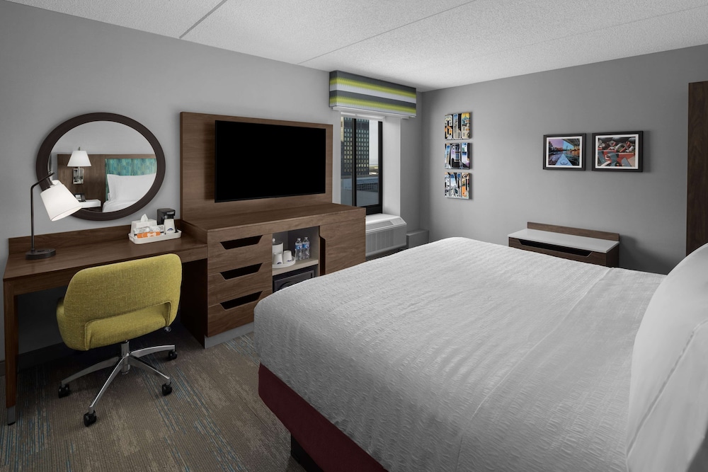 Hampton Inn Cleveland Downtown - photo 5