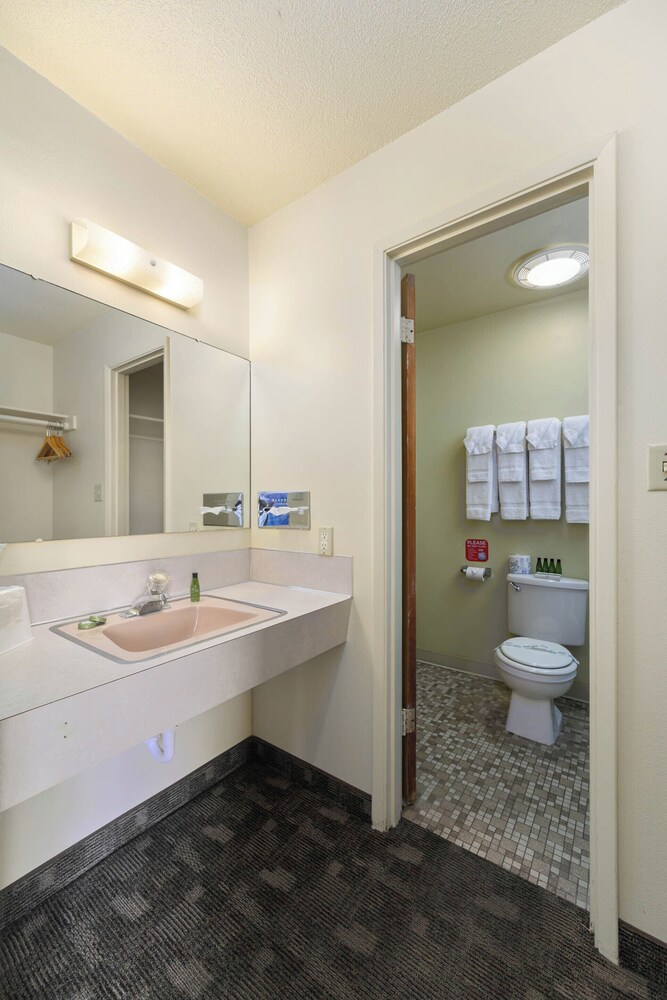 Cocusa Motel - photo 81