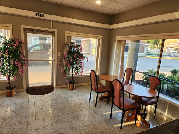 Embers Inn - photo 28