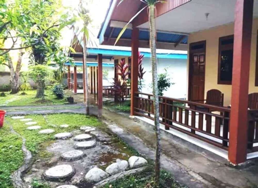 Tangkoko Macaca Resort — Bitung