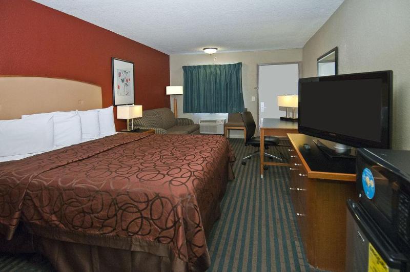 Red Roof Inn Panama City Beach - photo 12